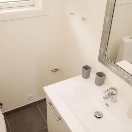 Stunning In With 4 Bedrooms And Wifi * Knebel