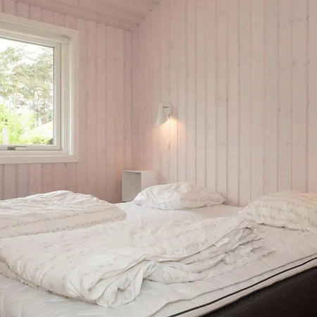 Stunning In With 4 Bedrooms And Wifi * Knebel