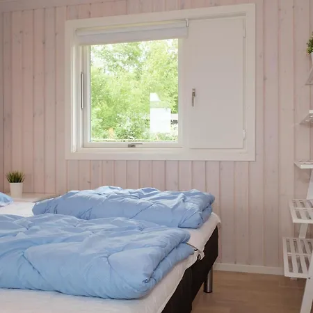 Tatil Evi Stunning In With 4 Bedrooms And Wifi Knebel